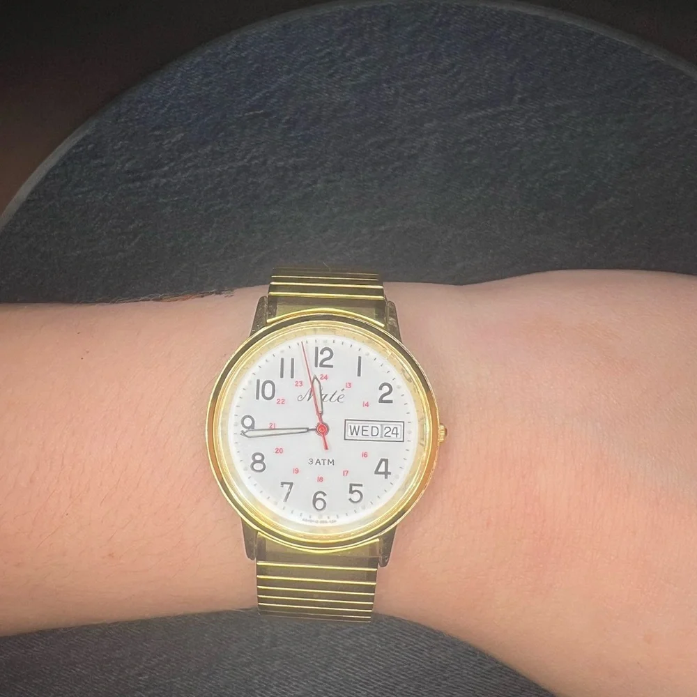 Classic Naté Gold Women's Watch with White Dial - Picture 3 of 5